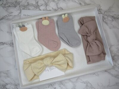 Newborn Gift Set Bunny and Ribbed Knotted Bows